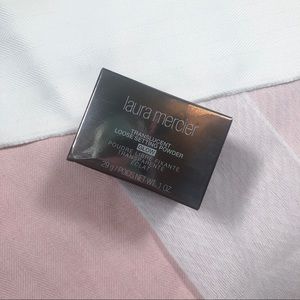 LAURA MERCIER Translucent Loose Setting Powder